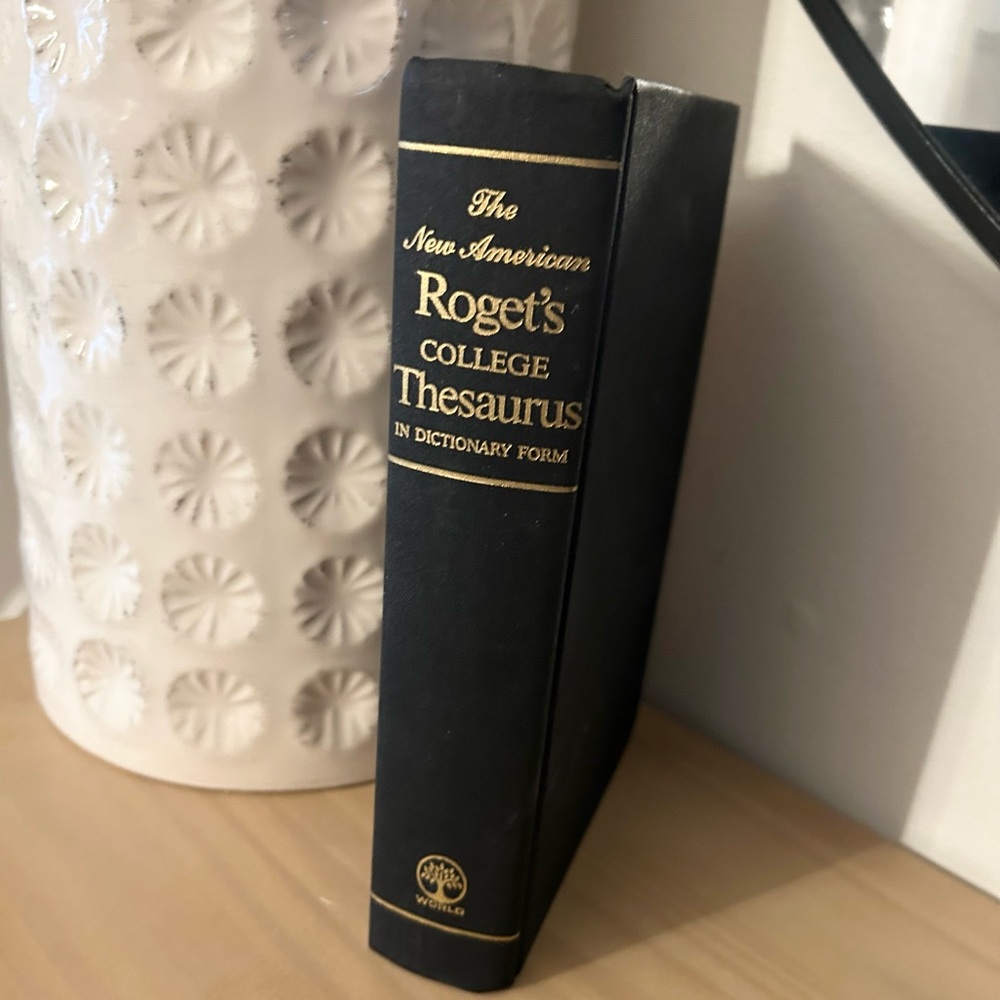 Vintage 1962 The New American Roget's College Thesaurus Book